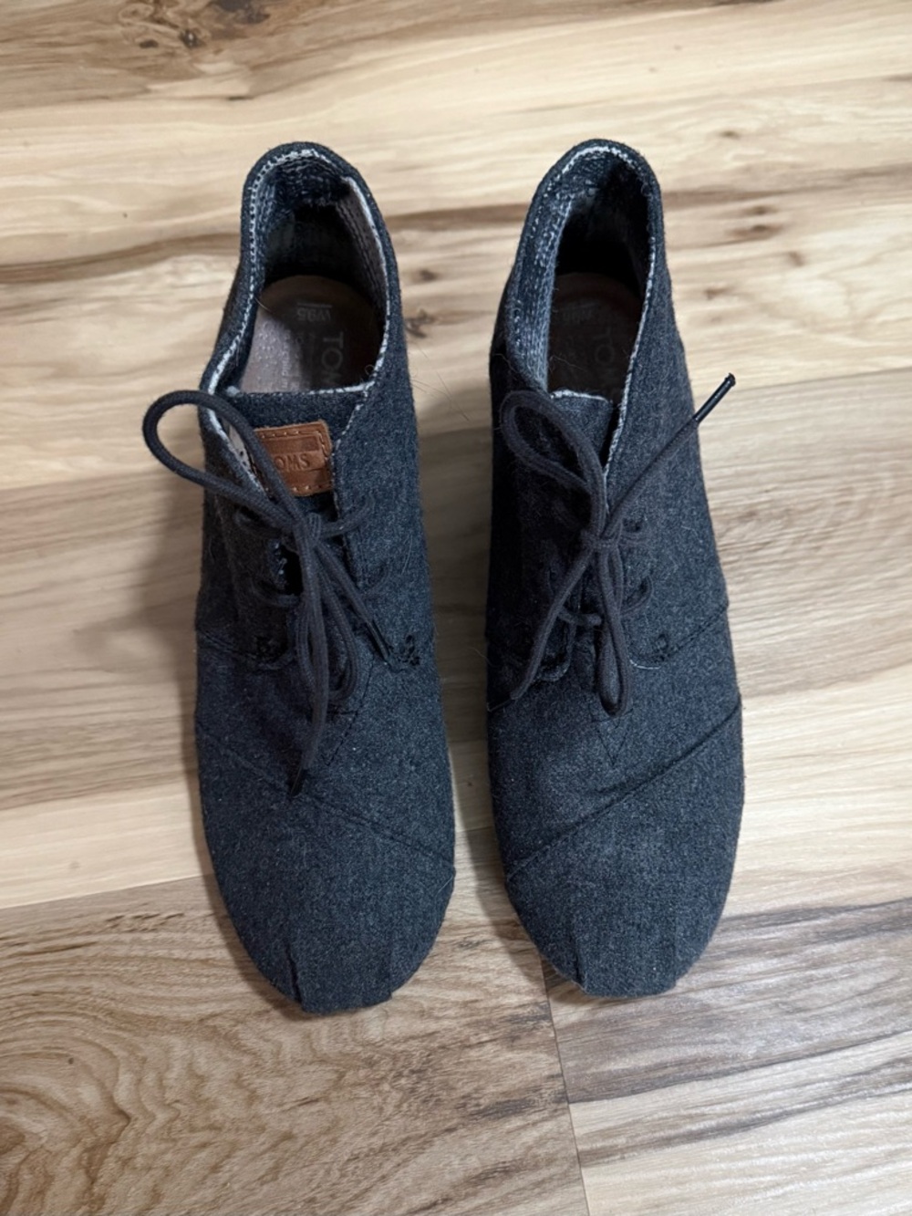 TOMS Gray Wedge Heels Size 9.5 | Lace-Up  Booties Felt Winter Woman Shoes